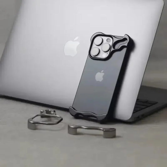 Minimalistic Bump Case
