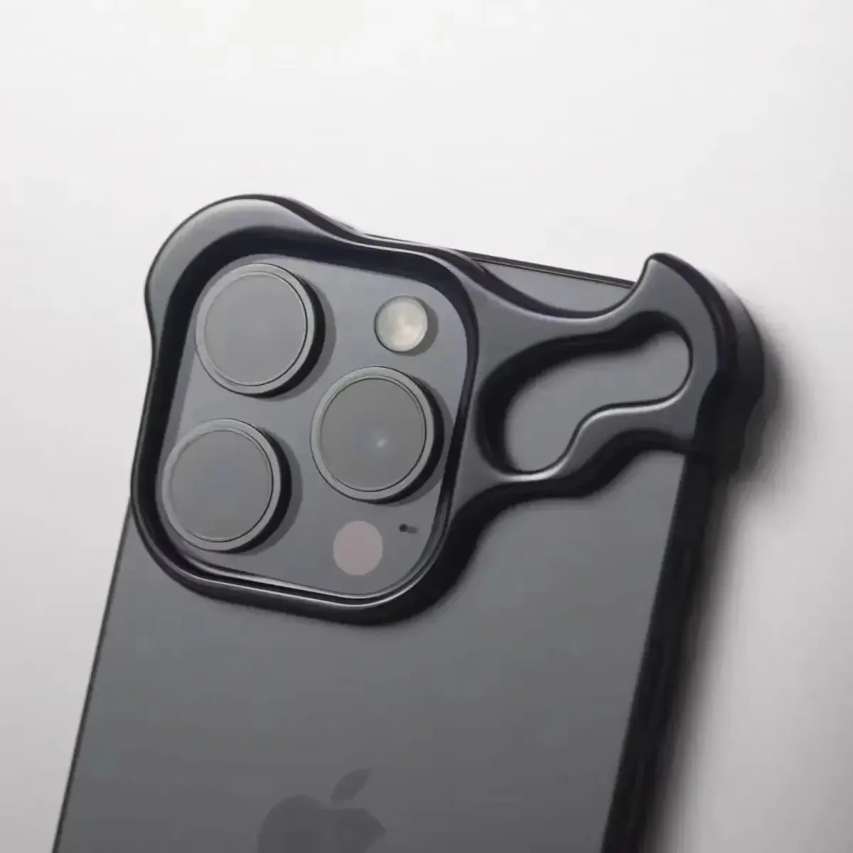 Minimalistic Bump Case