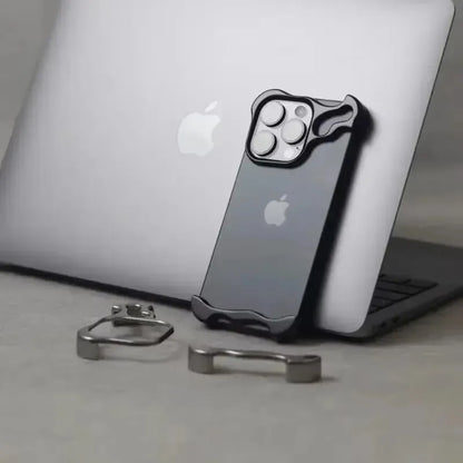 Minimalistic Bump Case