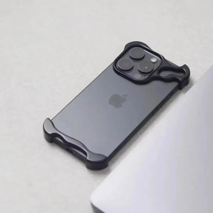 Minimalistic Bump Case